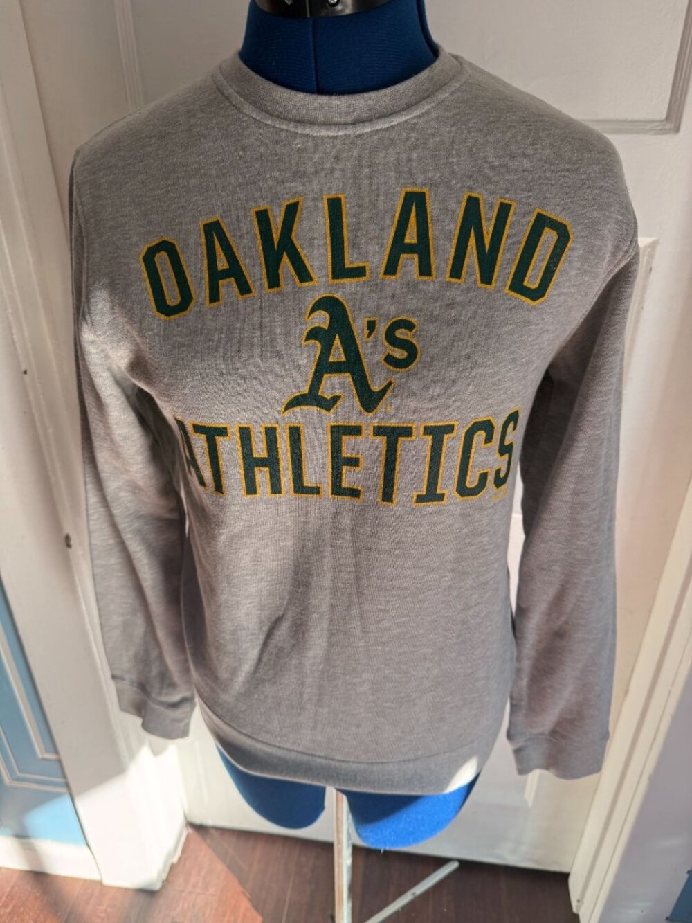 Vintage-Inspired Fanatics Heather Gray Oakland A's Crewneck Sweatshirt SM
